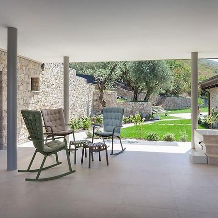 Villa Divina - Apt Divina Con Piscina E Vista Lago 카스텔레토디브렌조네 외부 사진