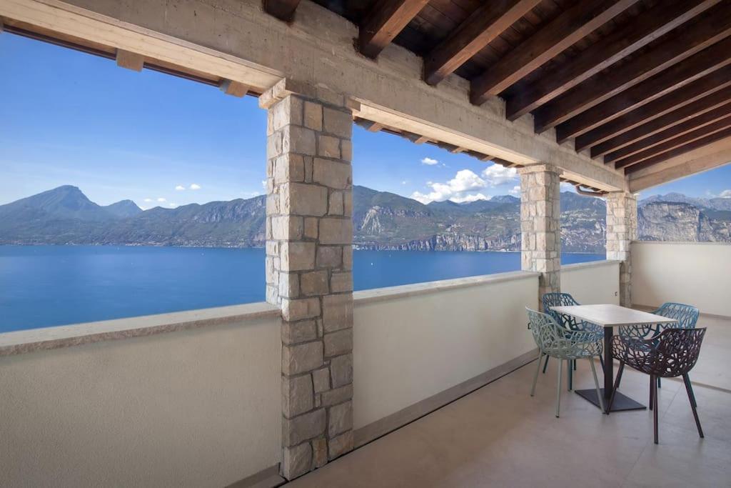 Villa Divina - Apt Divina Con Piscina E Vista Lago 카스텔레토디브렌조네 외부 사진