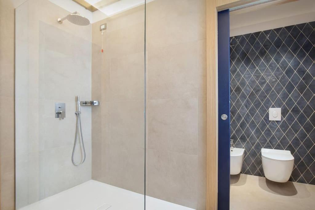 Villa Divina - Apt Divina Con Piscina E Vista Lago 카스텔레토디브렌조네 외부 사진