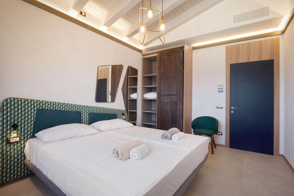 Villa Divina - Apt Divina Con Piscina E Vista Lago 카스텔레토디브렌조네 외부 사진