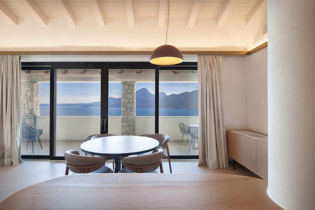 Villa Divina - Apt Divina Con Piscina E Vista Lago 카스텔레토디브렌조네 외부 사진