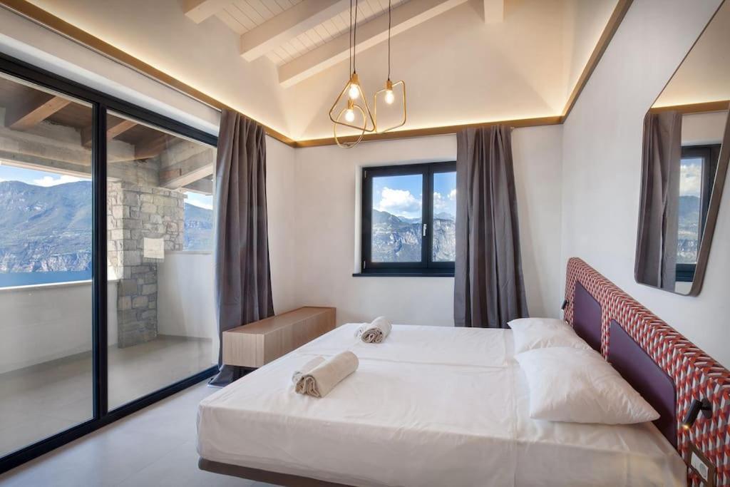 Villa Divina - Apt Divina Con Piscina E Vista Lago 카스텔레토디브렌조네 외부 사진