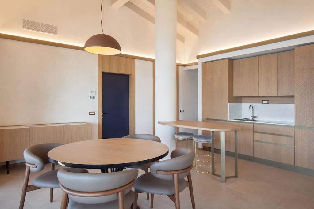 Villa Divina - Apt Divina Con Piscina E Vista Lago 카스텔레토디브렌조네 외부 사진
